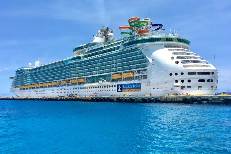 liberty-seas-royal-caribbean-liberty-seas-cruise-ship-docked-costa-maya-mexico-royal-caribbean-111802594